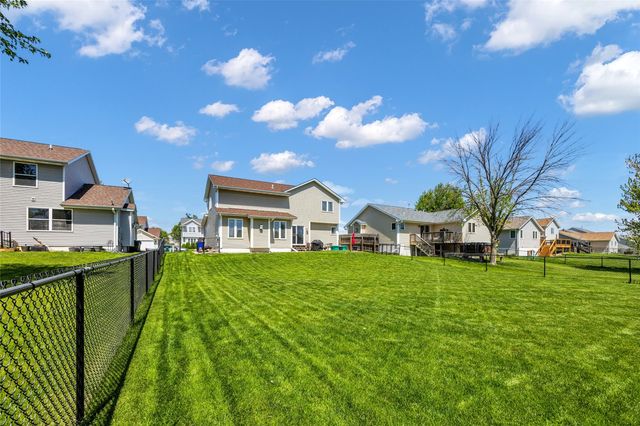 805 71st Street NE, Cedar Rapids, IA 52402