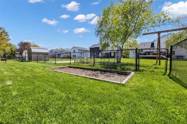 805 71st Street NE, Cedar Rapids, IA 52402