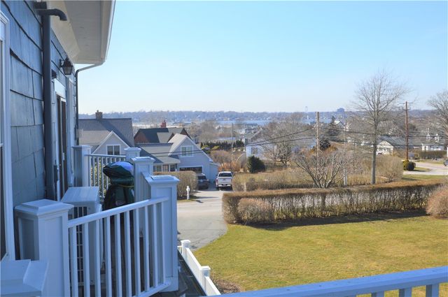 398 Wolcott Avenue 4, Middletown, RI 02842