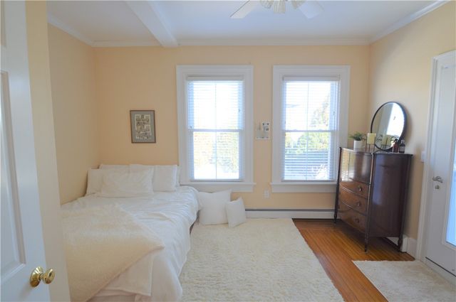 398 Wolcott Avenue 4, Middletown, RI 02842