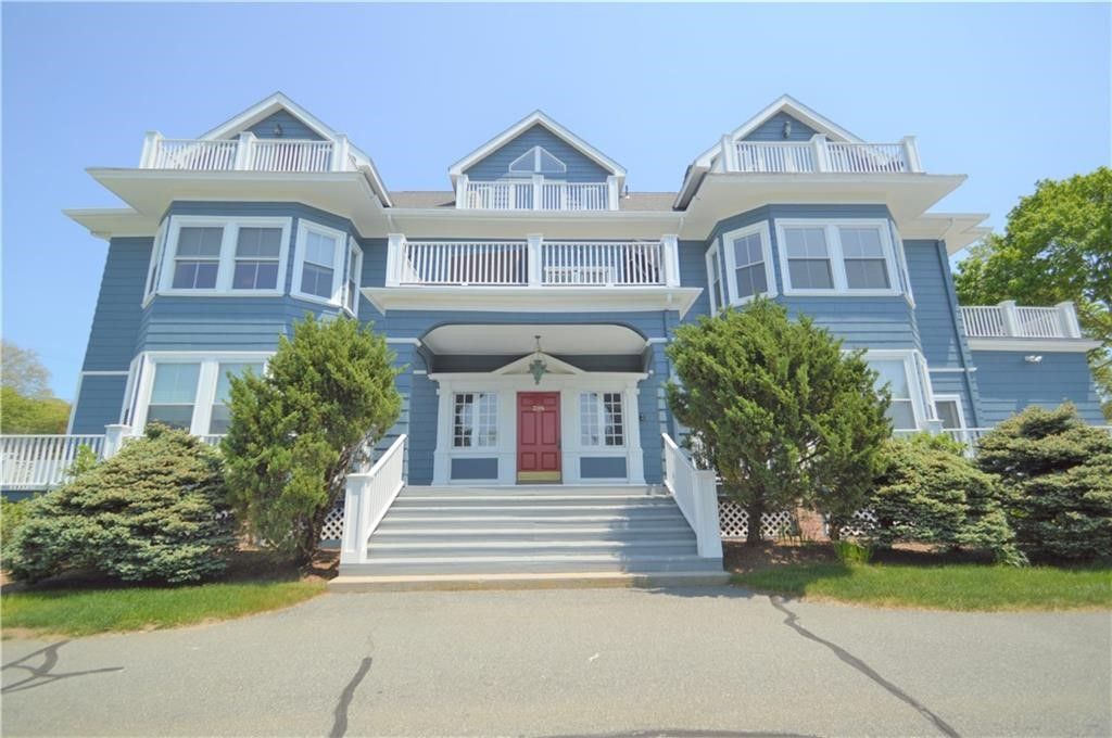 398 Wolcott Avenue 4, Middletown, RI 02842