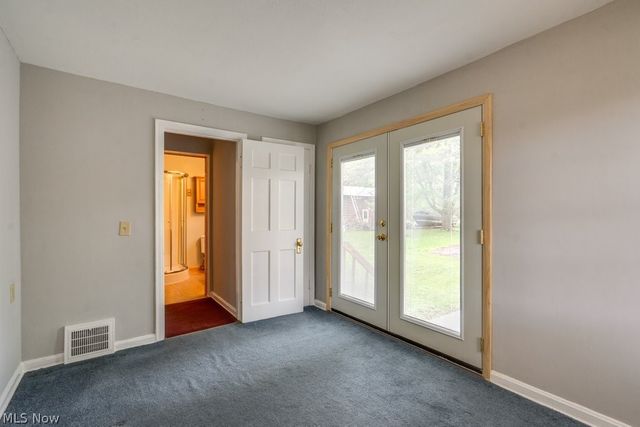 7086 MacKenzie Road, Olmsted Twp, OH 44138