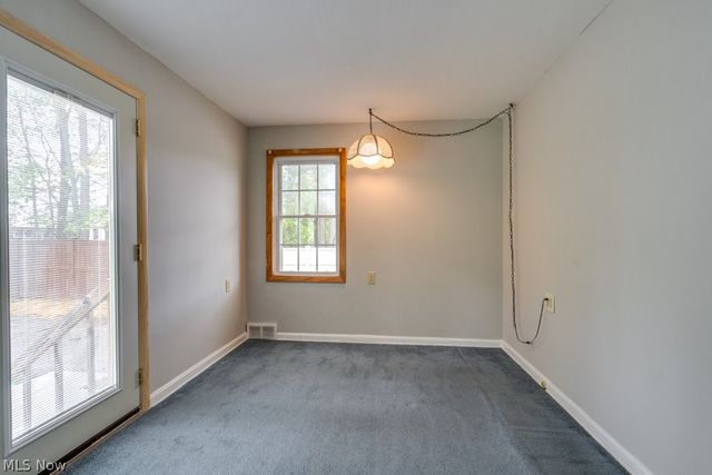 7086 MacKenzie Road, Olmsted Twp, OH 44138