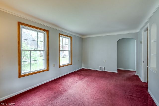 7086 MacKenzie Road, Olmsted Twp, OH 44138