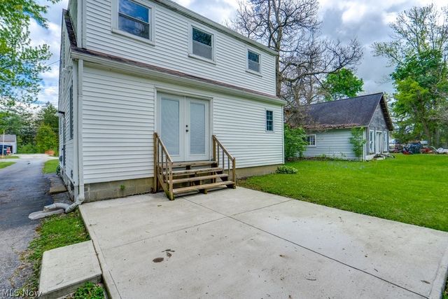 7086 MacKenzie Road, Olmsted Twp, OH 44138