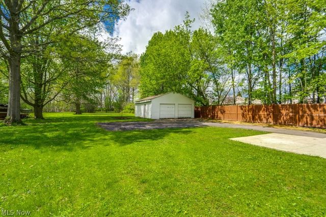 7086 MacKenzie Road, Olmsted Twp, OH 44138