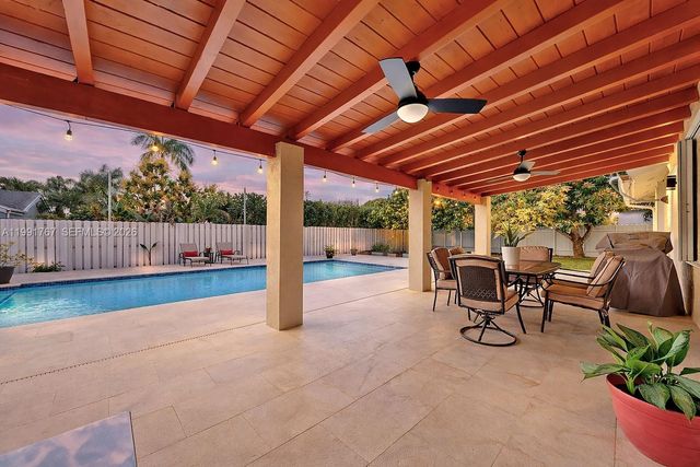 15382 SW 153rd St, Miami, FL 33187