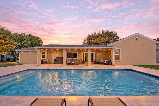 15382 SW 153rd St, Miami, FL 33187