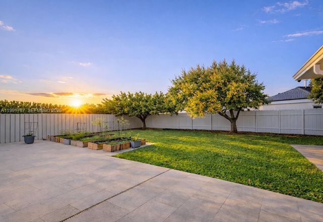 15382 SW 153rd St, Miami, FL 33187