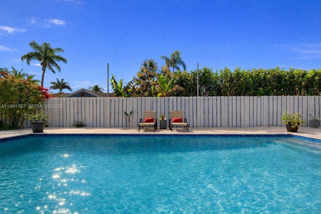 15382 SW 153rd St, Miami, FL 33187