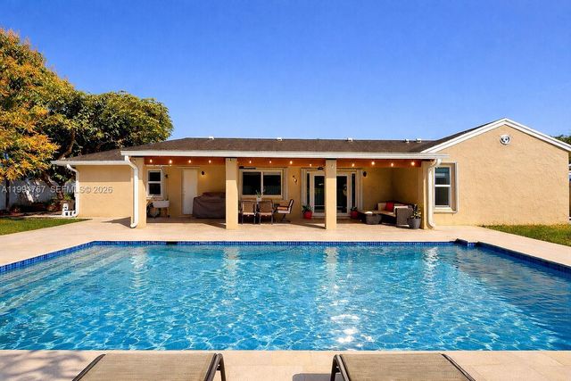 15382 SW 153rd St, Miami, FL 33187