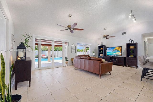 15382 SW 153rd St, Miami, FL 33187