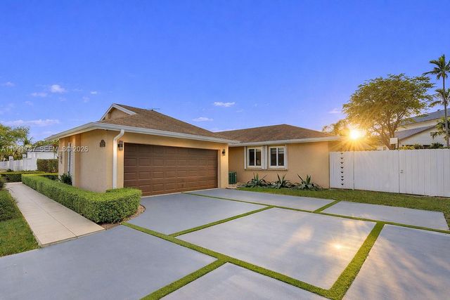 15382 SW 153rd St, Miami, FL 33187