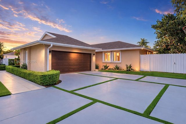 15382 SW 153rd St, Miami, FL 33187