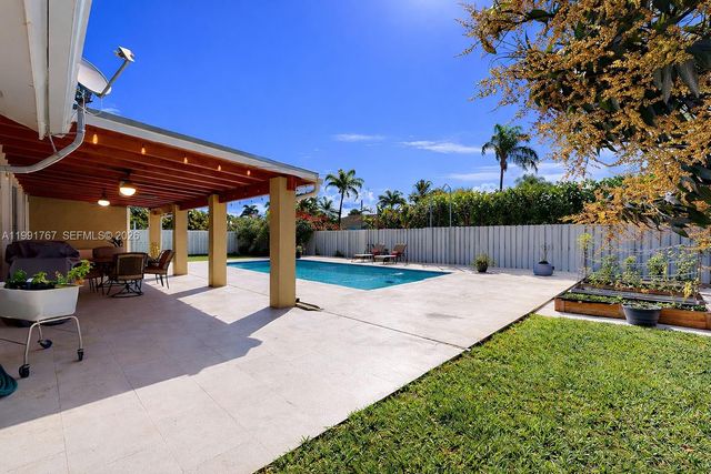 15382 SW 153rd St, Miami, FL 33187