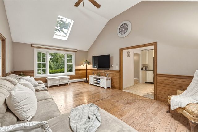 6 Rogers Ave, Marlborough, MA 01752