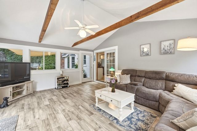 6 Rogers Ave, Marlborough, MA 01752