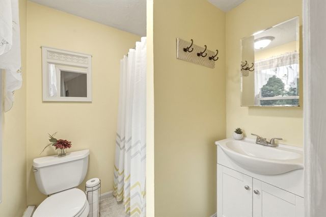 6 Rogers Ave, Marlborough, MA 01752