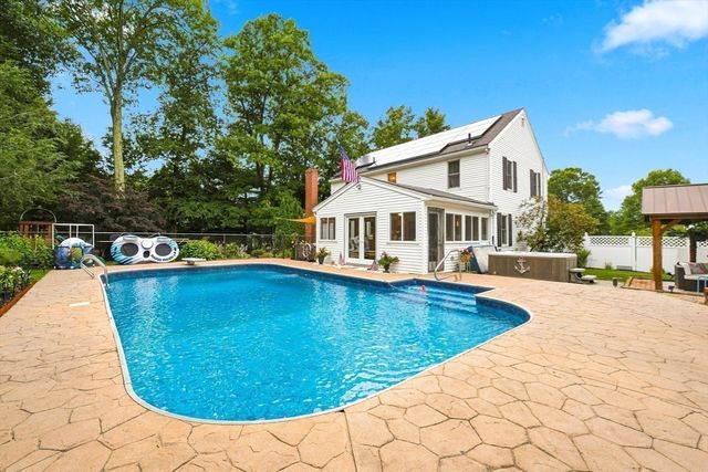 6 Rogers Ave, Marlborough, MA 01752