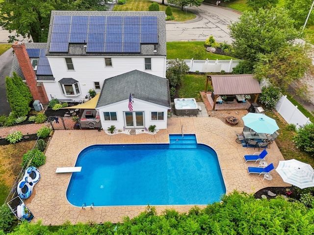 6 Rogers Ave, Marlborough, MA 01752