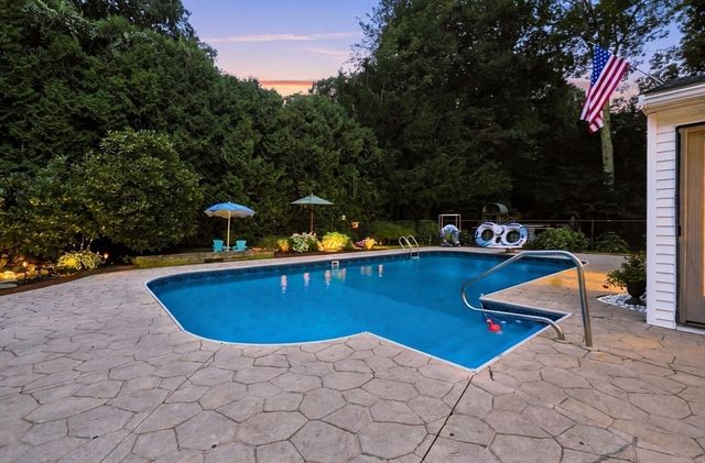 6 Rogers Ave, Marlborough, MA 01752