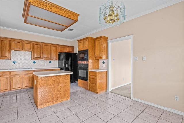6414 Avignon St, Corpus Christi, TX 78414