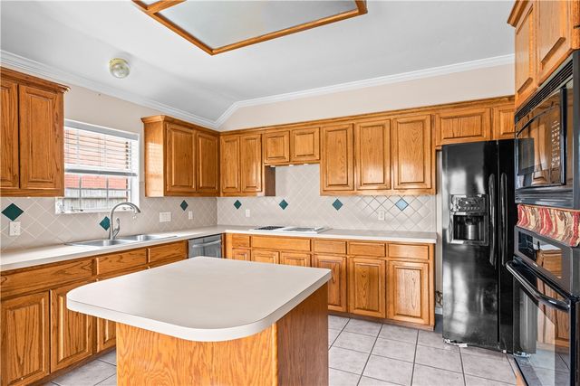 6414 Avignon St, Corpus Christi, TX 78414