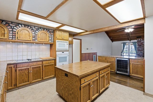 7176 E Butler Avenue, Fresno, CA 93737