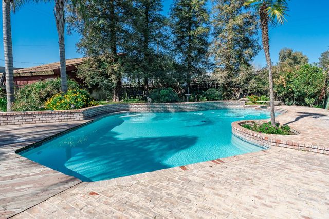 7176 E Butler Avenue, Fresno, CA 93737