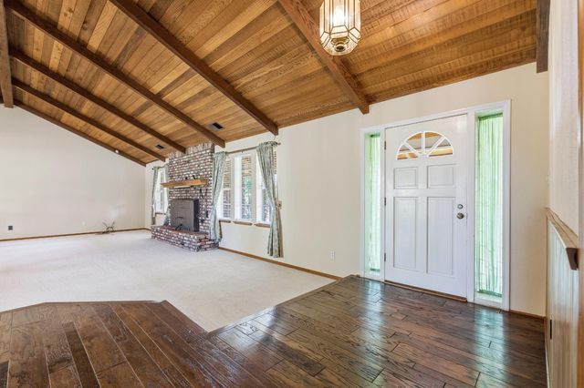 7176 E Butler Avenue, Fresno, CA 93737