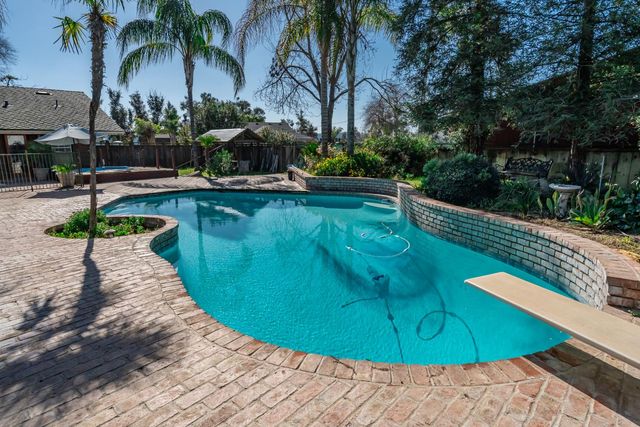 7176 E Butler Avenue, Fresno, CA 93737