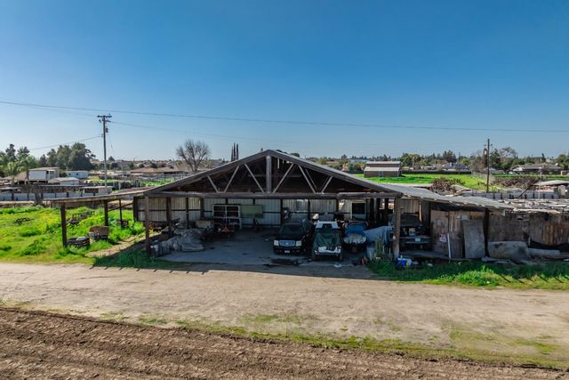 7176 E Butler Avenue, Fresno, CA 93737