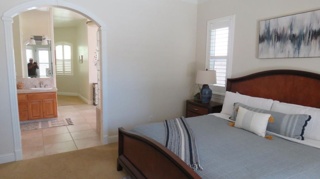 Image 17 of property listing at 15641 Oak Drive, Kerman, CA 93630