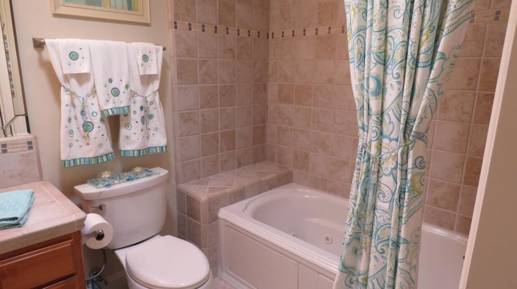 Image 22 of property listing at 15641 Oak Drive, Kerman, CA 93630