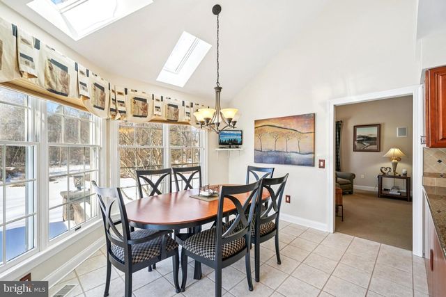 14 DAYLILY DR, Mount Laurel, NJ 08054