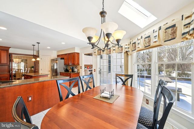 14 DAYLILY DR, Mount Laurel, NJ 08054