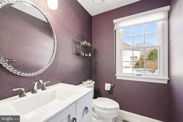 14 DAYLILY DR, Mount Laurel, NJ 08054