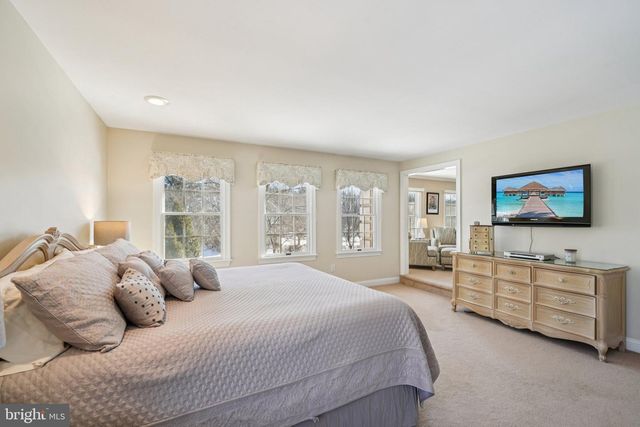 14 DAYLILY DR, Mount Laurel, NJ 08054