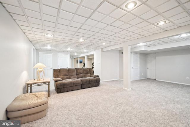 14 DAYLILY DR, Mount Laurel, NJ 08054