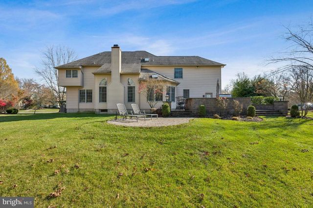 14 DAYLILY DR, Mount Laurel, NJ 08054