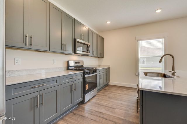 332 Cookie Loop, Johnson City, TN 37615