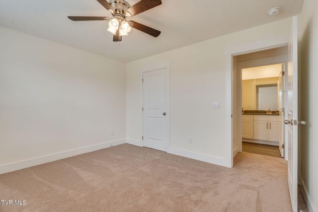 332 Cookie Loop, Johnson City, TN 37615