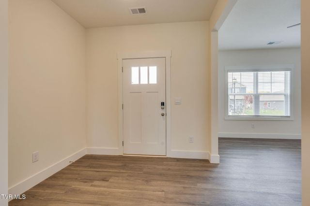 332 Cookie Loop, Johnson City, TN 37615