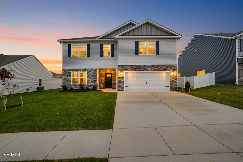 332 Cookie Loop, Johnson City, TN 37615