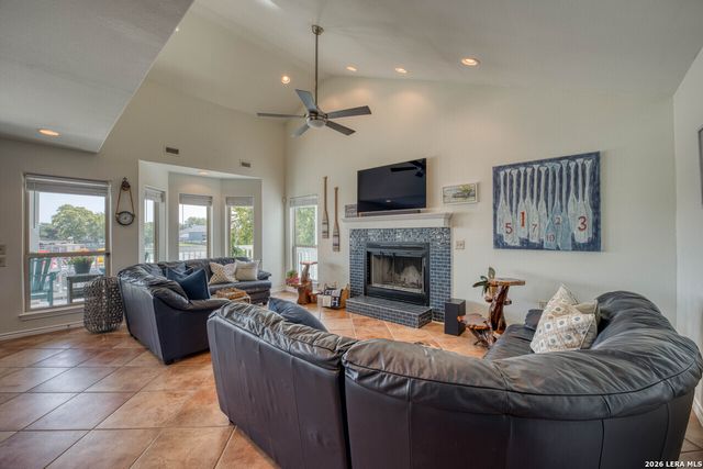 519 CEDARHILL DR, Granite Shoals, TX 78654