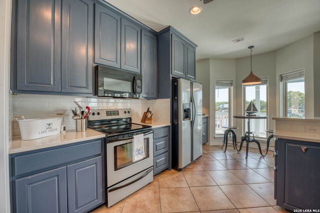 519 CEDARHILL DR, Granite Shoals, TX 78654