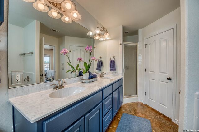 519 CEDARHILL DR, Granite Shoals, TX 78654