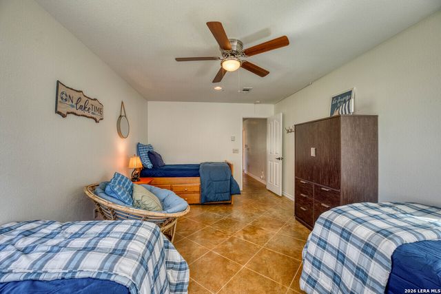 519 CEDARHILL DR, Granite Shoals, TX 78654