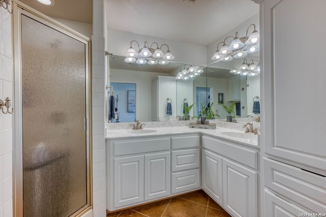 519 CEDARHILL DR, Granite Shoals, TX 78654