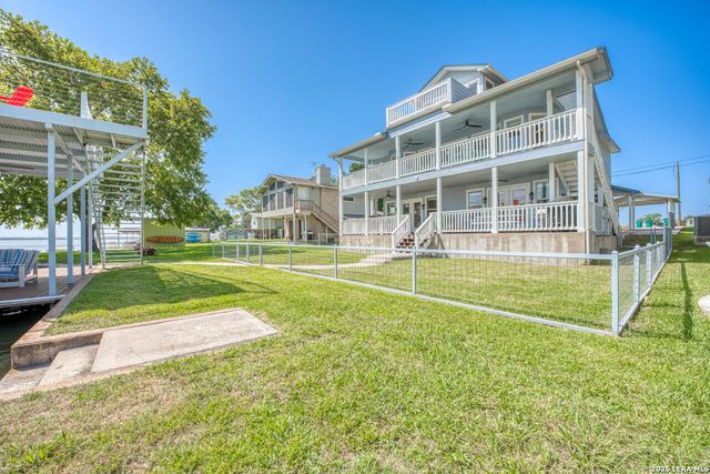 519 CEDARHILL DR, Granite Shoals, TX 78654